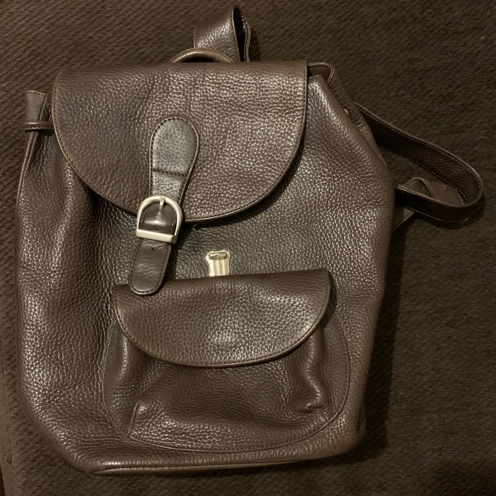 Eddie Bauer pebble Leather pack back